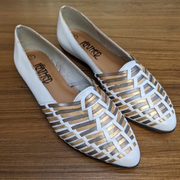 VTG The Leather Collection White Gold Braided Pointed Toe Flats Size 7 - Picture 1 of 11